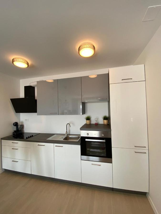Apartment Mare With Parking Zadar Eksteriør billede